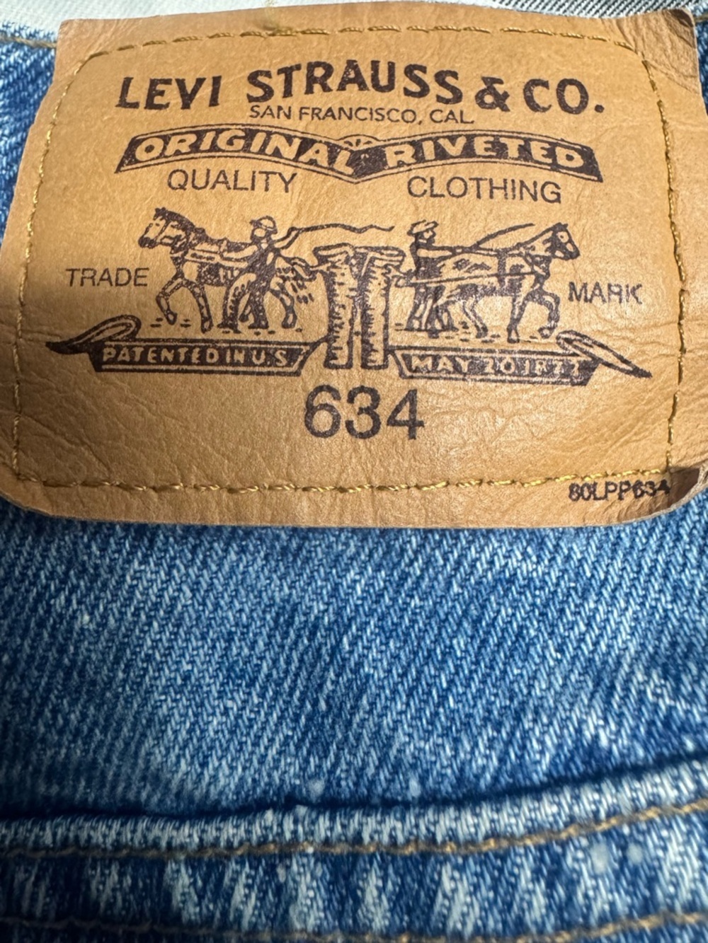 Vintage Levi's 634 Jeans Mens 38x32 Made in Canada Relaxed Straight 100% Cotton - Picture 3 of 8